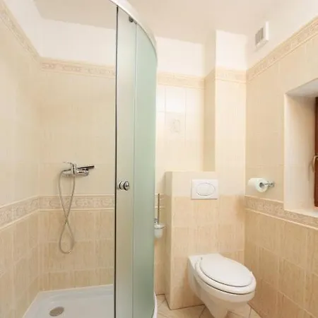 Studia Aurora Apartman Deménvölgy